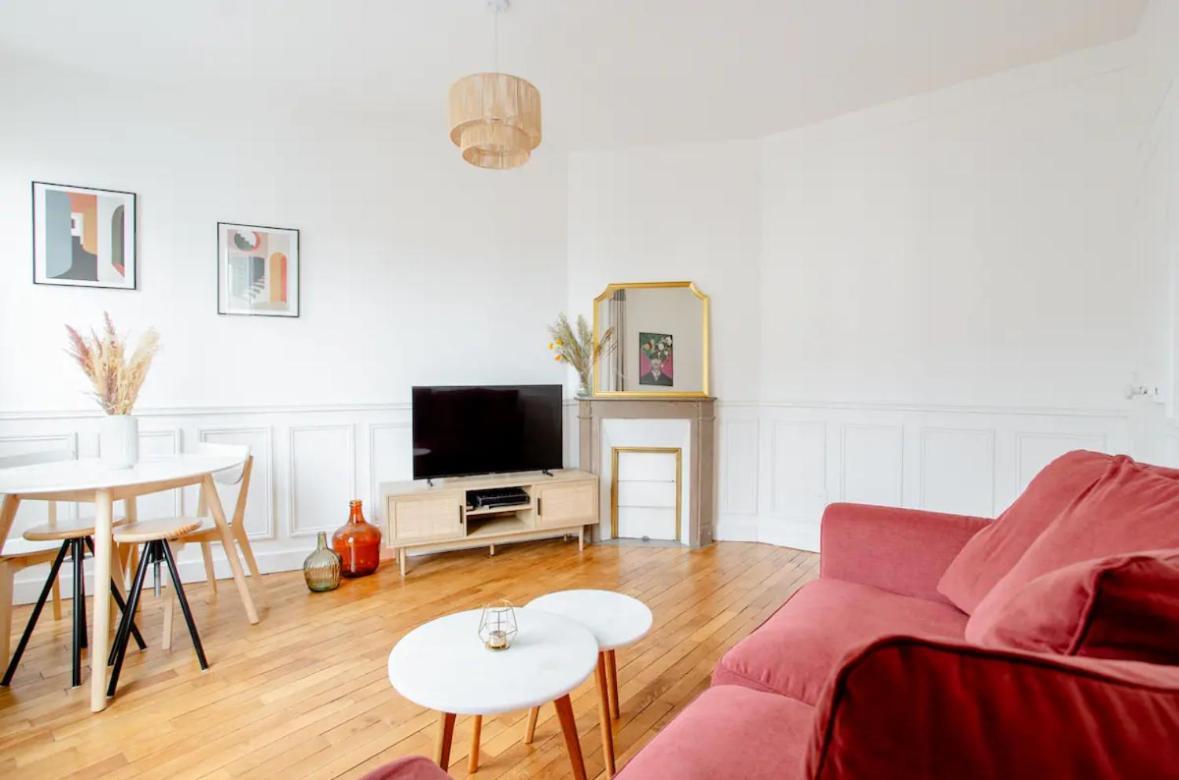 Charmant Appartement Cosy A Suresnes Bagian luar foto